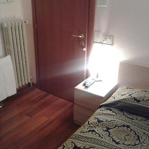 Single Room Private External Bathroom